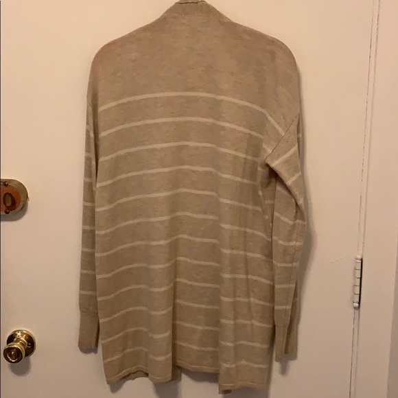 Banana Republic Cardigan - Picture 3 of 3